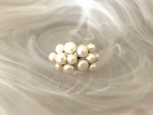 Cluster Pearl ring
