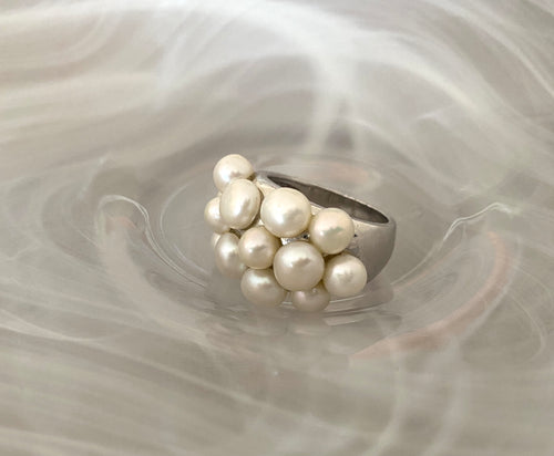 Cluster Pearl ring