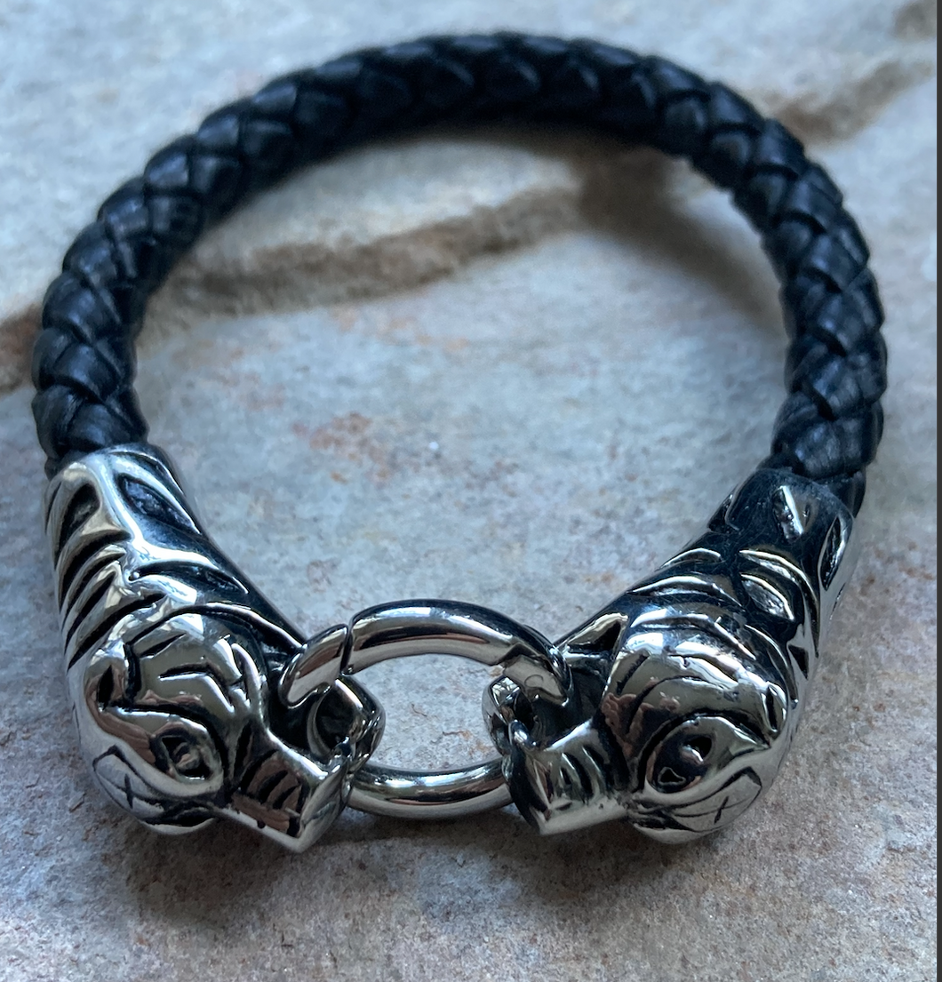 Tigers head to head leather bracelet