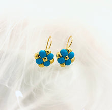 Anthi (flower) earrings