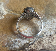 The ‘ρουμπίνι’ ruby ring