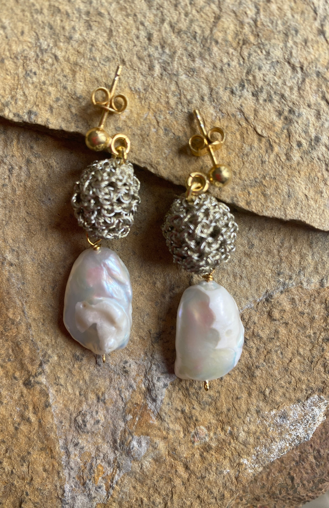Gold knot with baroque pearl earrings
