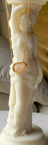 Hera necklace