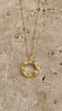 Circle of pearls necklace