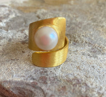 Brushed double twist pearl ring in silver & Gold