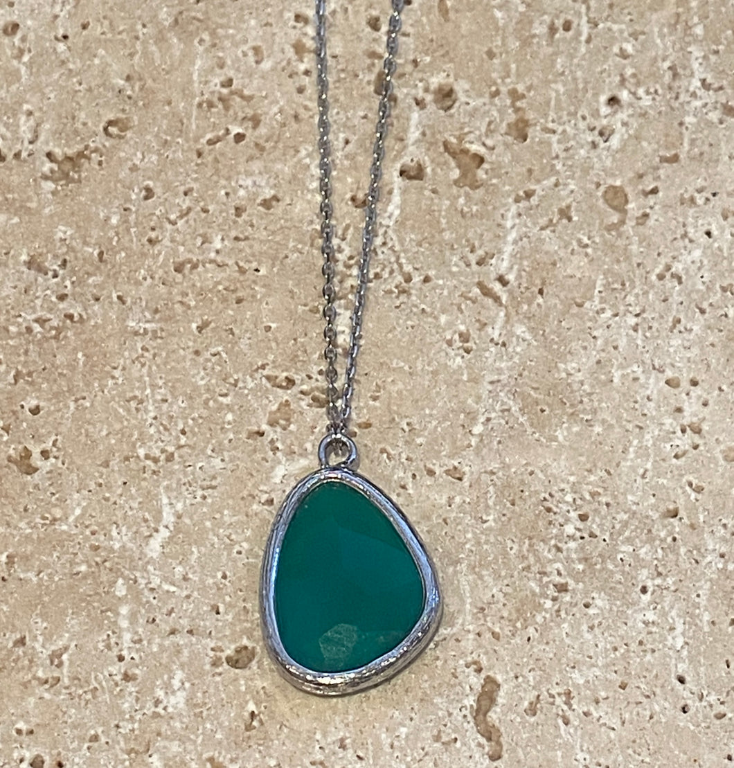 Green agate necklace