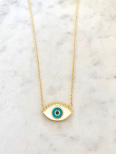 ‘Long lashes gold’ eye necklace