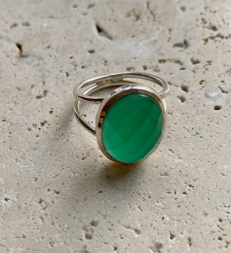 Oval green agate silver ring
