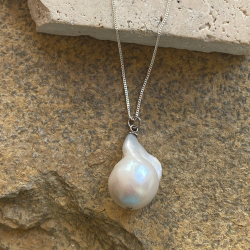 Simple baroque fresh water pearl