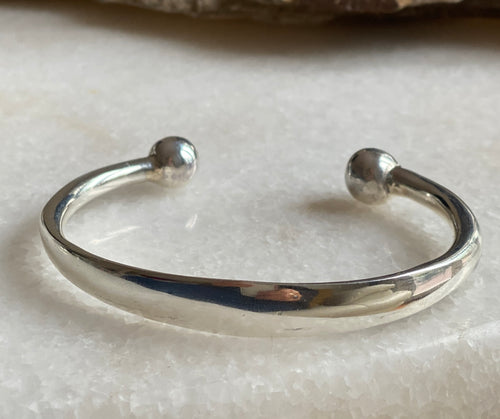 Unisex open cuff