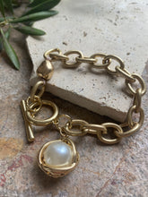 T bar shell pearl  link bracelet