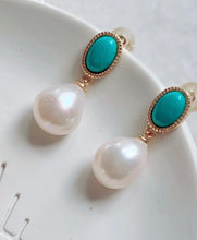 The turquoise and pearl drop