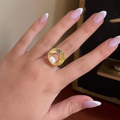 The Elenora ring