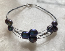 Cluster pearl wire bracelet